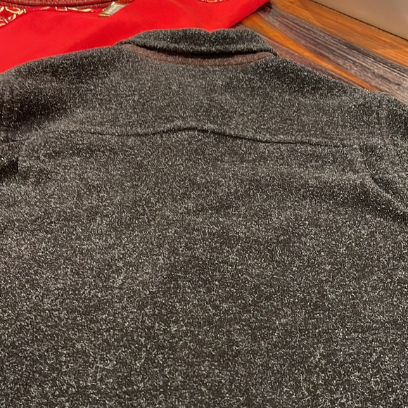 Tommy Bahama Buttoned Down Thick jacket. Mint Condition - Picture 9 of 10